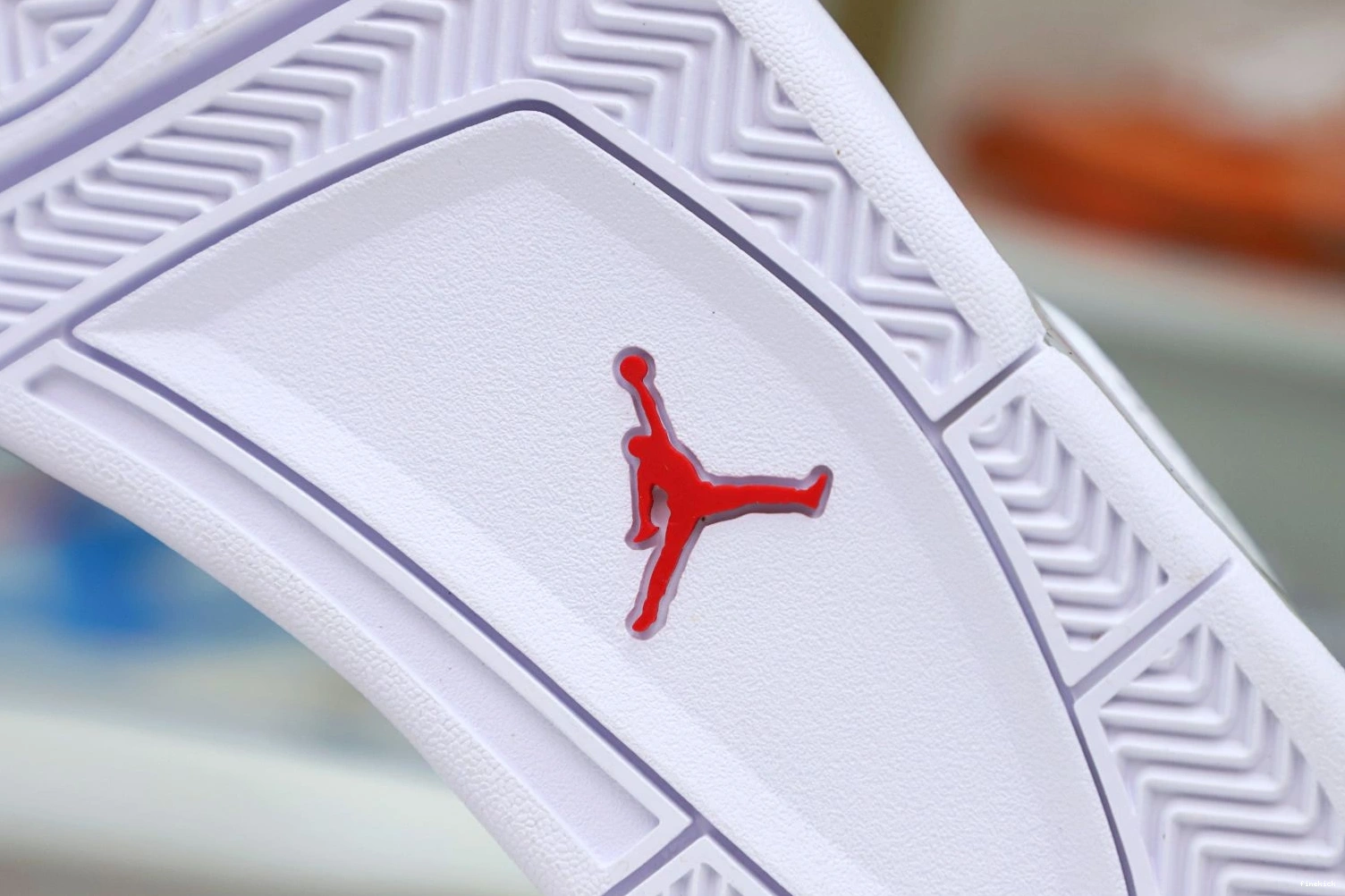 RETRO JORDAN 'WHITE OREO' 4 AIR 0921